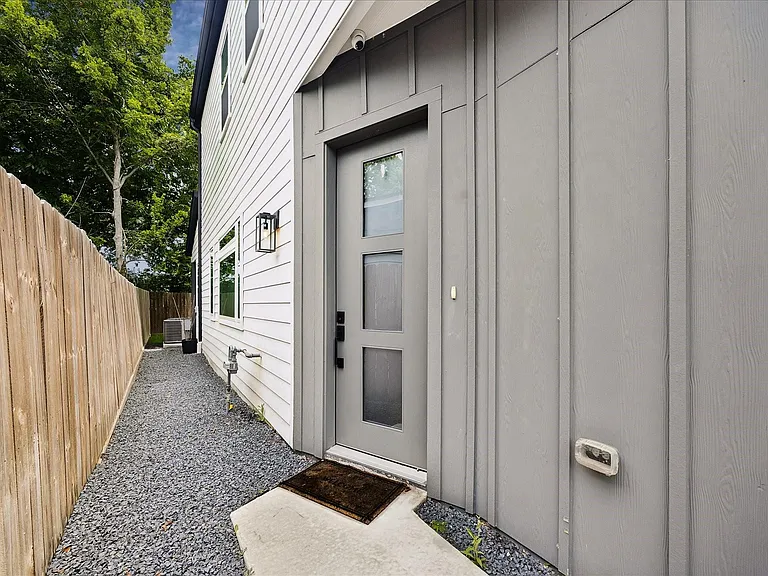 4211 Nichols St #A — Photo 6
