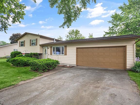 2nd image of 58188 Valley View Dr
