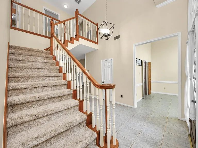 10503 Great Plains Ln — Photo 25