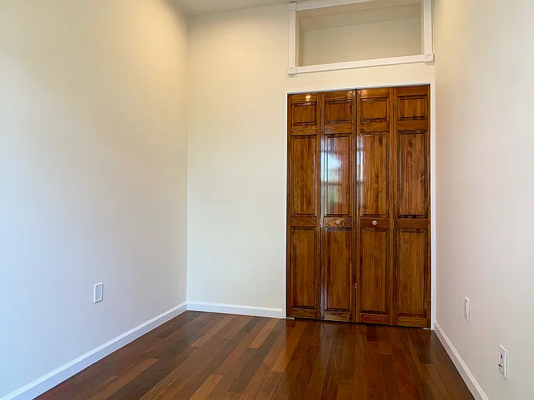 1518 Putnam Ave #2 — Photo 11
