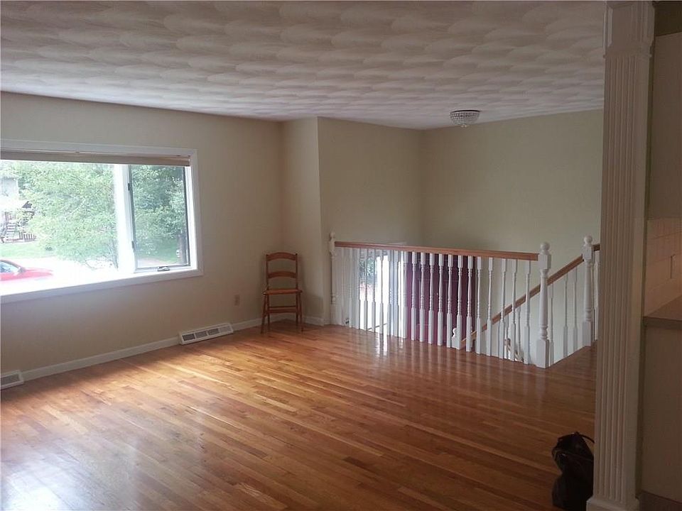 1st image of 11 Taylor Cir