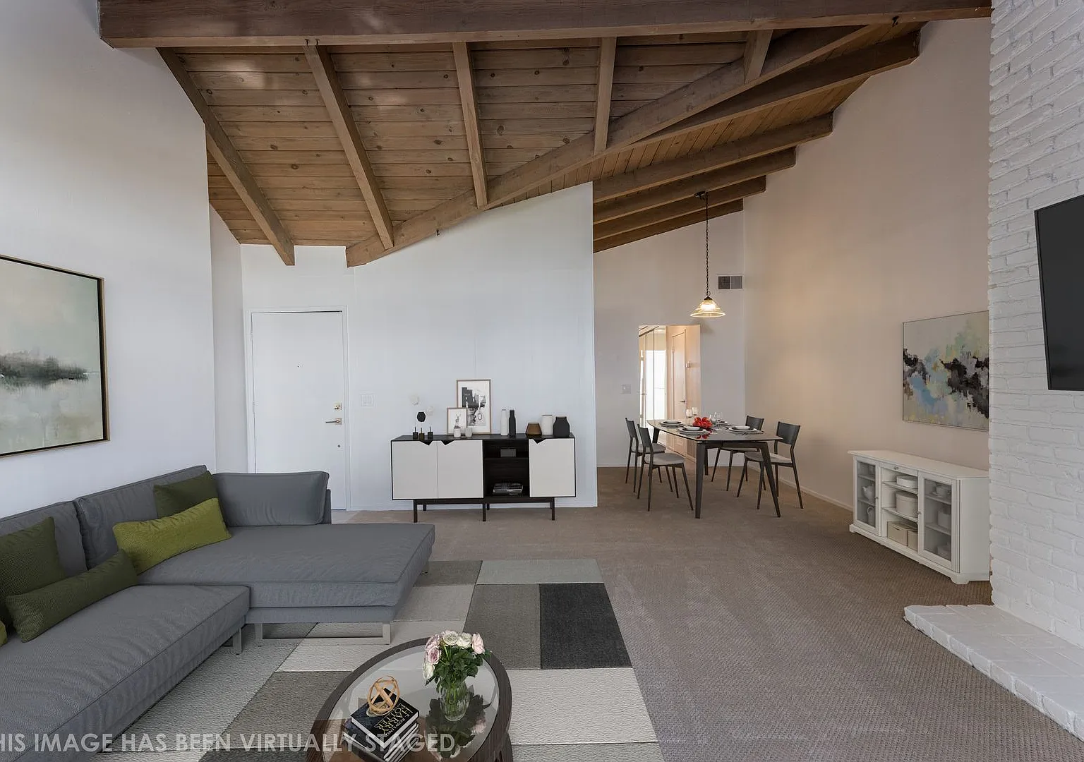19 Knoll — Photo 4