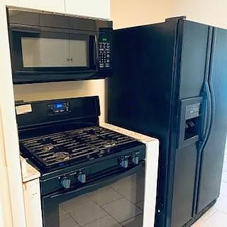 3 bed, 2.0 bath, 1337 sqft, $1,700 — Photo 4