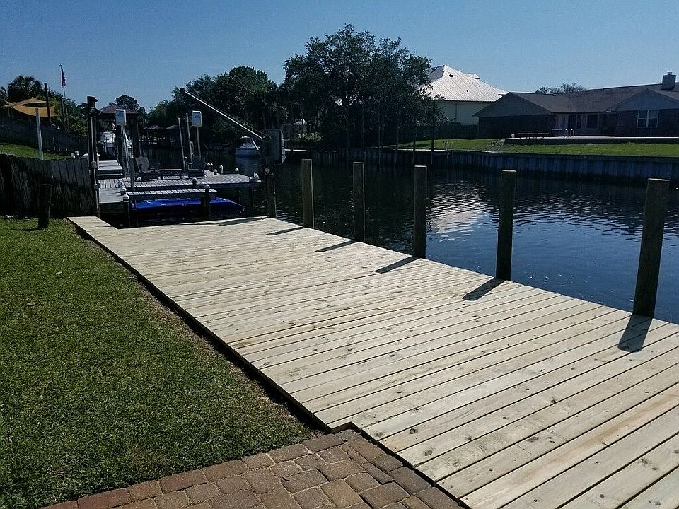 1st image of 952 Aquamarine Dr