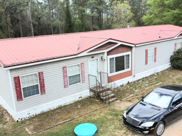 511 Howlin Rd, Defuniak Springs, FL 32433