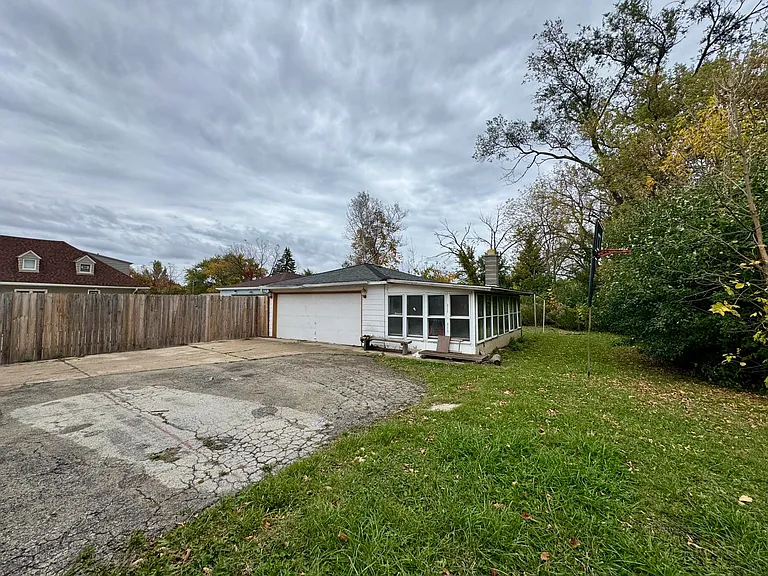 3952 S 43rd St — Photo 13