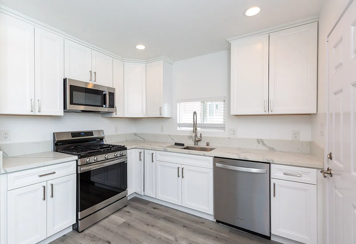 2 bed, 785 sqft, $2,790 — Photo 1