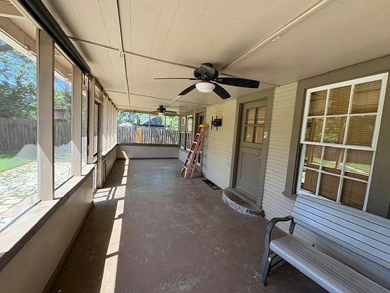 1018 Portland Ave — Photo 11