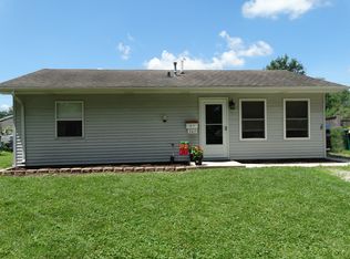 305 Dundee Dr, Lockport, IL 60441