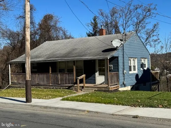 692 Valley St, Lewistown, PA 17044