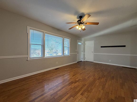 3rd image of 307 Maple St