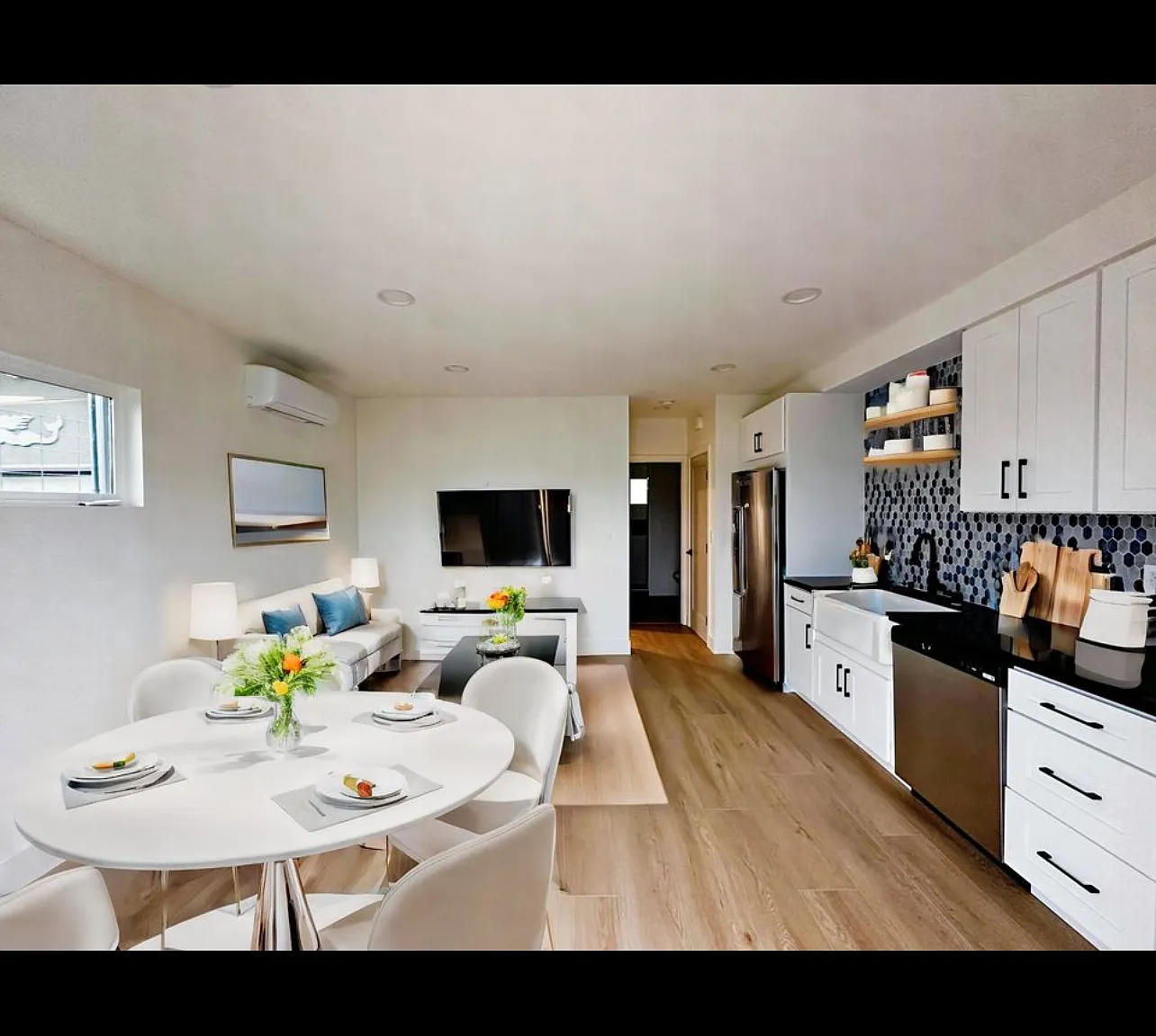 5042 Savannah Pl — Photo 1