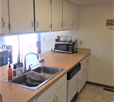 2nd image of 3206 Eppleworth Dr
