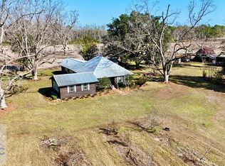 5466 Robin Rd, Patterson, GA 31557