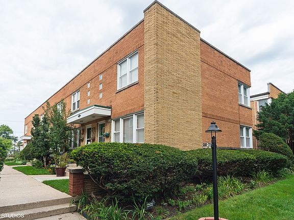 2nd image of 225 S Maple Ave APT A