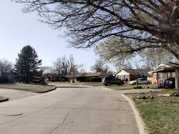 5th image of 1232 N Warren Pl