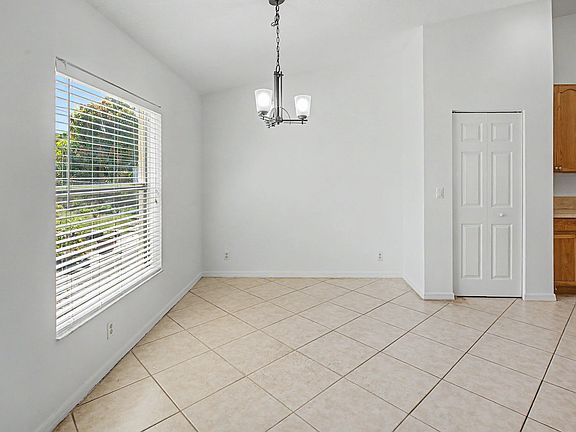 5th image of 2585 SE LAKEWOOD Street