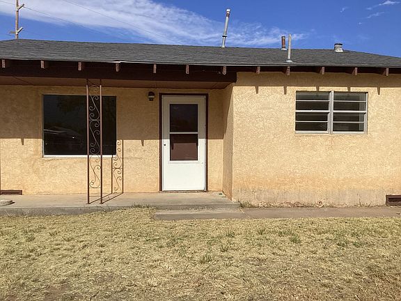 2nd image of 512 N Avenue A