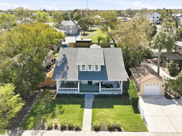 418 E Orange St, Tarpon Springs, FL 34689