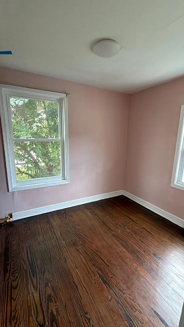 2318 S Dupont Blvd — Photo 2