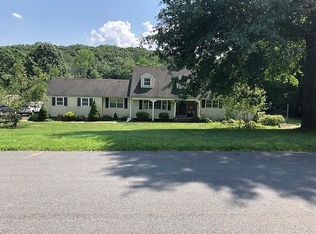 13 Browning Ct, Mendham, NJ 07945