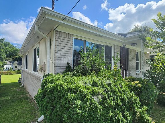 3rd image of 2043 Chicago Ave NW