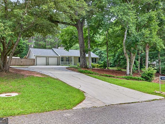 4th image of 3735 Creekwood Dr