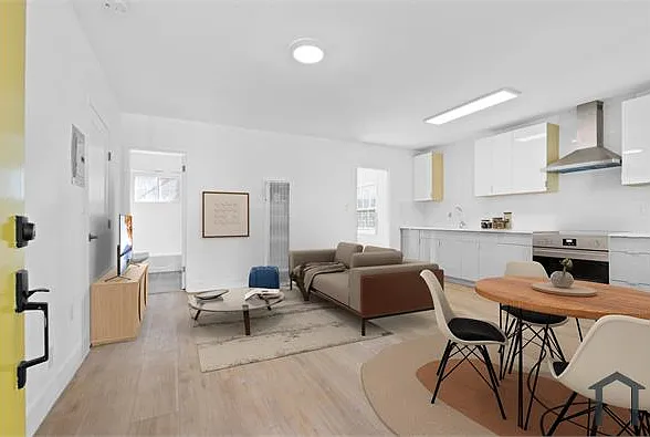 318 Columbia Ave — Photo 1