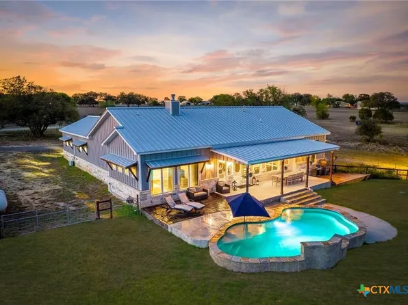 345 Laguna Rd, Bandera, TX 78003