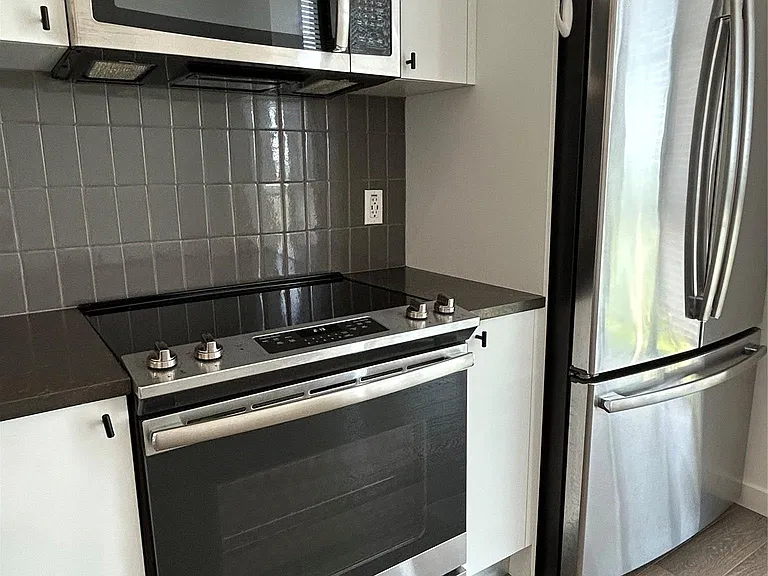 800 Embassy Dr #505 — Photo 7