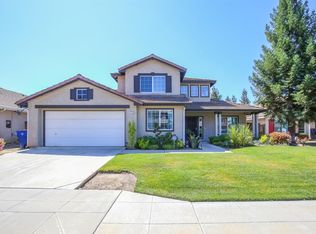 2726 Palo Alto Ave, Clovis, CA 93611