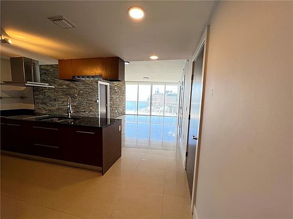 5th image of 495 Brickell Ave APT 3005