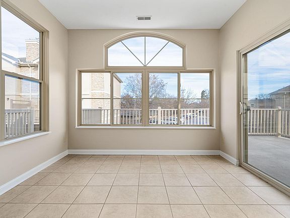 3rd image of 1744 Ridgecliff Rd Unit 12