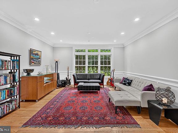 5th image of 6202 Windward Pl