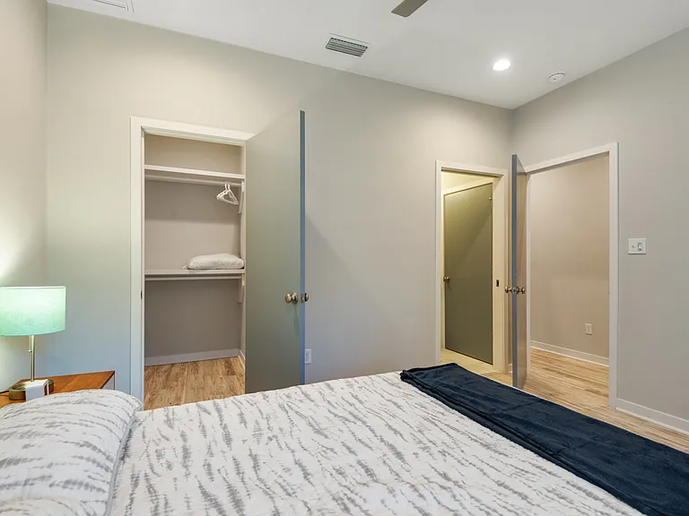 823 N Bronough St — Photo 12