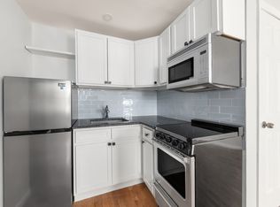 227 E 21st St #3F, New York, NY 10010