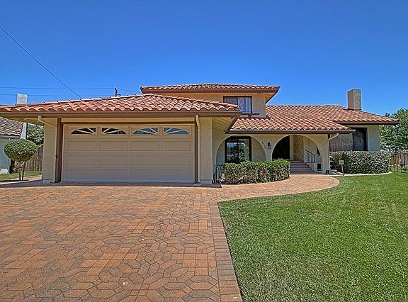 3rd image of 6370 Burnett Cir