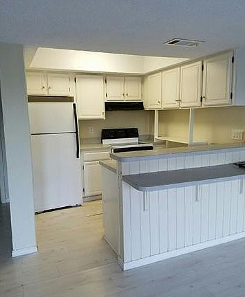 5th image of 533 Demarett Dr #26