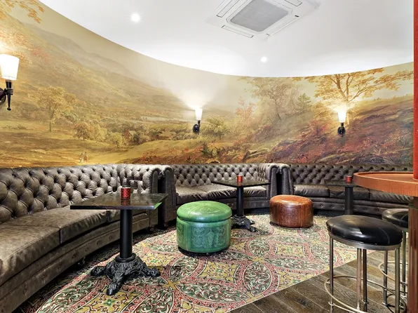 104-60 Queens Boulevard image 8 of 21