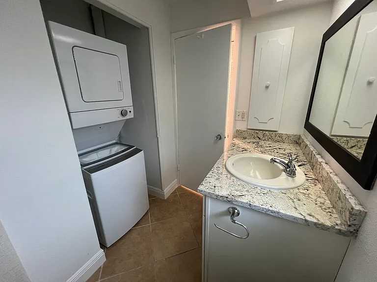 710 Bayou Ave #2 — Photo 15
