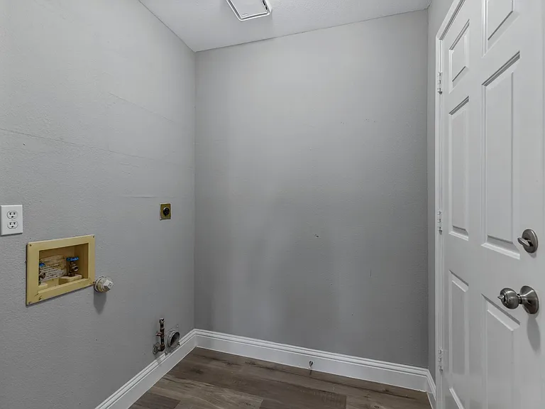 630 Lakewood Dr — Photo 24