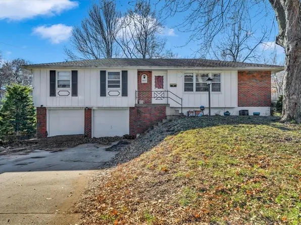 9417 E 85th St, Raytown, MO 64138