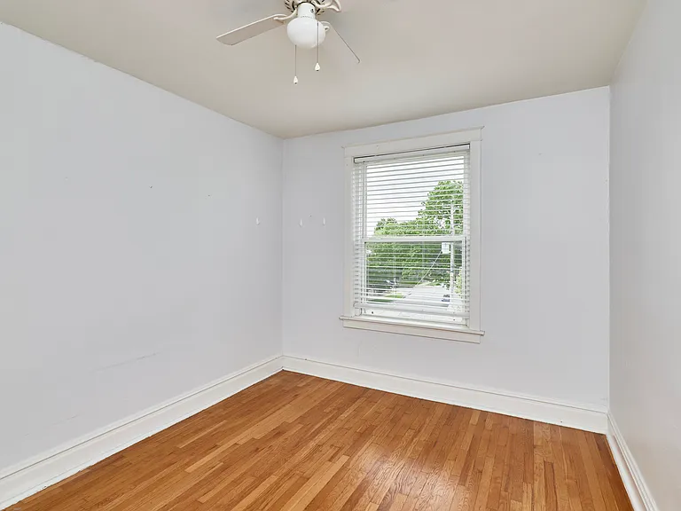 5202 Bancroft Ave #A — Photo 23