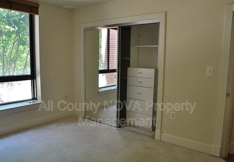 1200 N Hartford St #212 — Photo 16