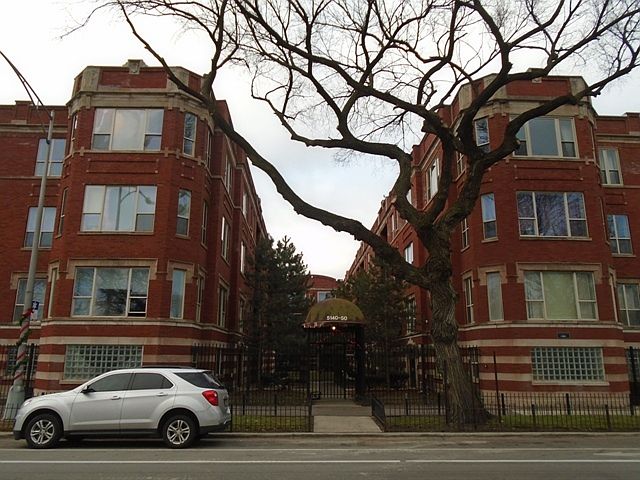 1st image of 5144 1/2 S King Dr APT F2