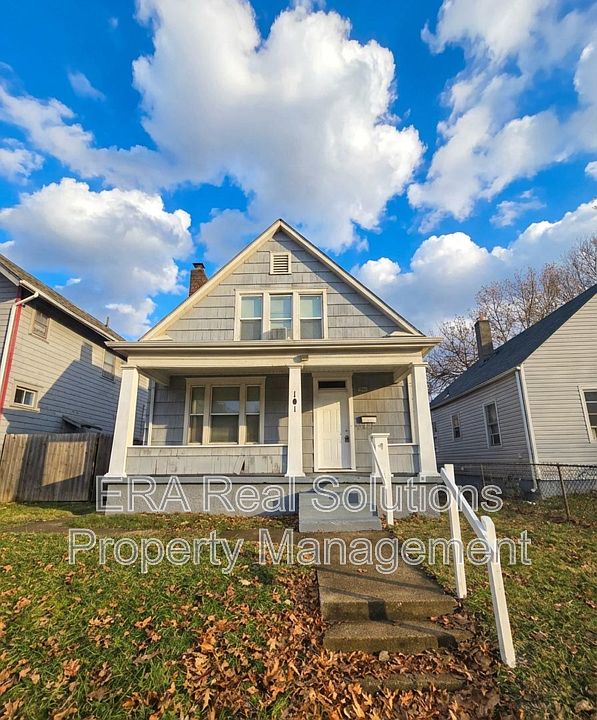 1st image of 101 N Oakley Ave