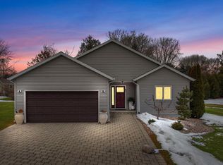 3441 Swansee Rdg, Sun Prairie, WI 53590