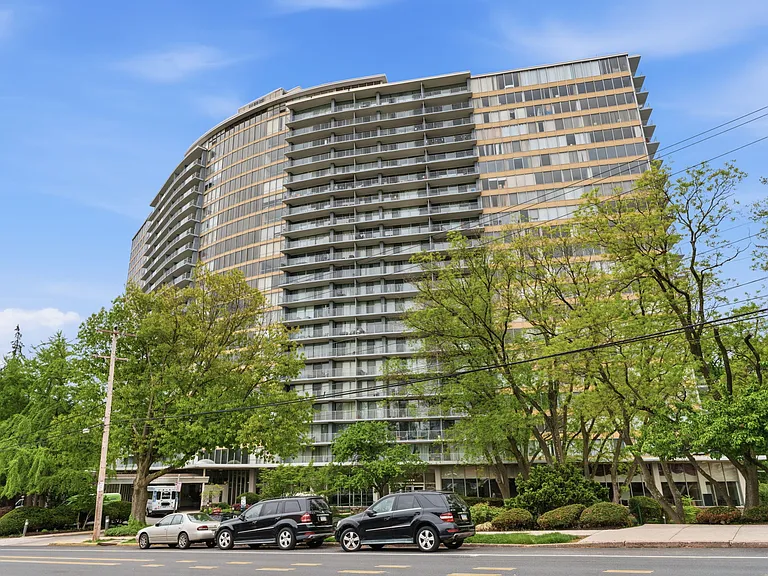 3900 Ford Rd #16P — Photo 41