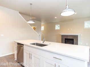2368 NE Keats Dr APT 1, Bend, OR 97701