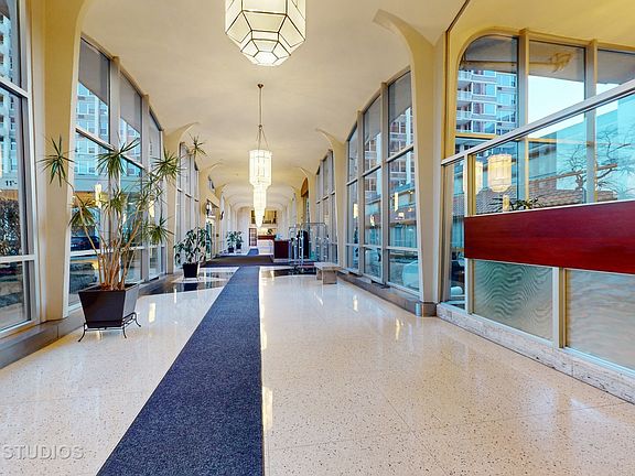 3rd image of 4250 N Marine Dr APT 621